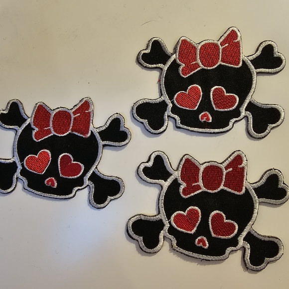 **SOLD** Iron On Patch Skull BoNES Pink Red Bow appliqué Lot of 25 - Picture 4 of 8